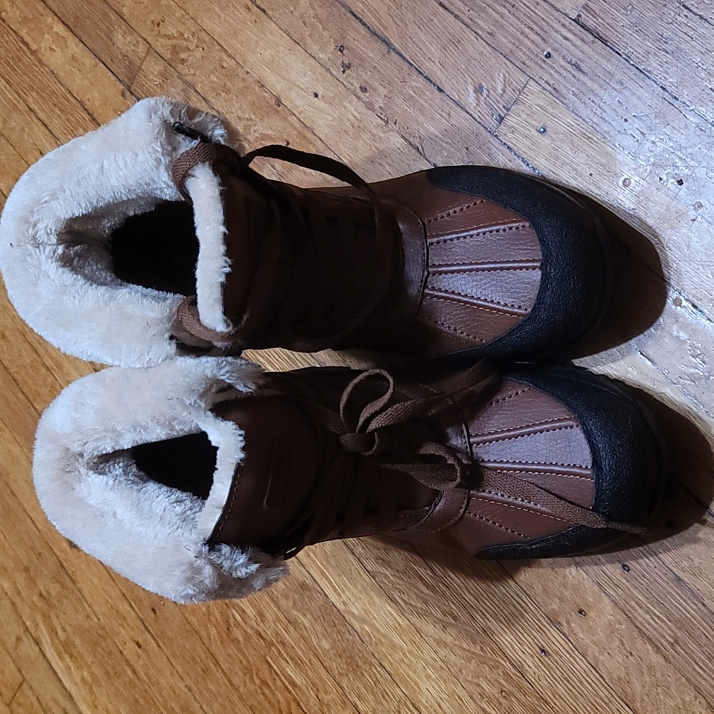 Mountain Gear brown size 6